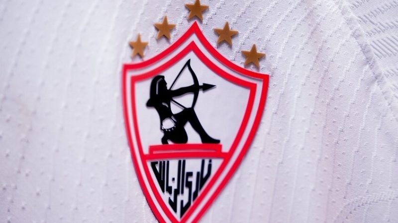 مشجع وحيد يحضر مباراة الزمالك.. ورد فعل من جون إدوارد (فيديو)