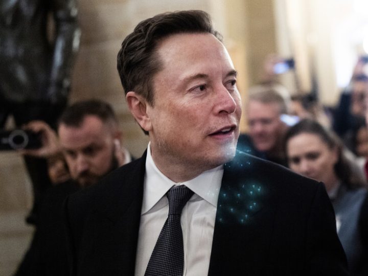 “إنه أحمق تماما”.. خلاف علني يشتعل بين إيلون ماسك ورئيس “رايان إير”