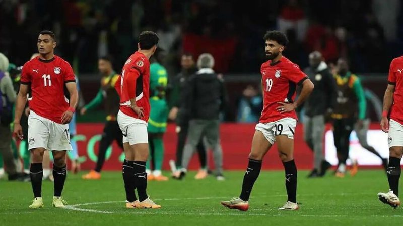 ضربة موجعة للمنتخب المصري.. “كاف” يعلن إيقاف ثنائي منتخب مصر أمام نيجيريا في كأس أمم إفريقيا