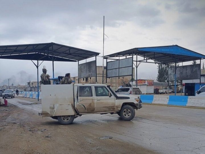 وزير الدفاع السوري يحذر من أي تجاوزات بحق المدنيين وممتلكاتهم خلال عمليات غرب الفرات