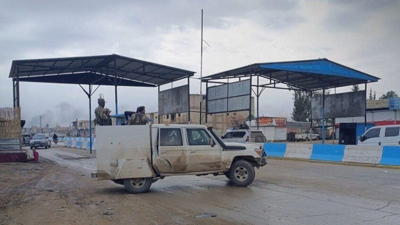 وزير الدفاع السوري يحذر من أي تجاوزات بحق المدنيين وممتلكاتهم خلال عمليات غرب الفرات