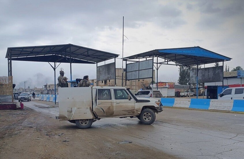 وزير الدفاع السوري يحذر من أي تجاوزات بحق المدنيين وممتلكاتهم خلال عمليات غرب الفرات