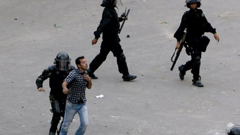 إيران: اعتقال عشرات “منظمي الاضطرابات” في عدة محافظات