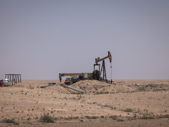 وزارة الطاقة السورية تدعو العاملين في حقلي الرصافة وصفيان النفطيين إلى استئناف مهامهم