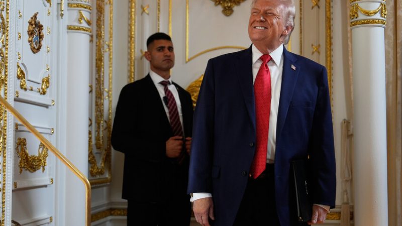 بلومبرغ: ترامب يطلب دفع مليار دولار مقابل العضوية الدائمة في “مجلس السلام” الخاص بغزة