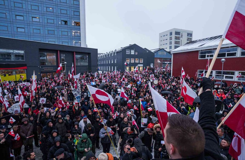 مسؤول استخباراتي أمريكي سابق: خطوات ترامب بشأن غرينلاند ستدمر حلف الناتو وهو “جاد تماما”