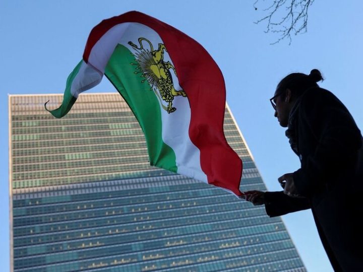 إيران.. إعادة فتح المدارس بعد أسبوع من الإغلاق