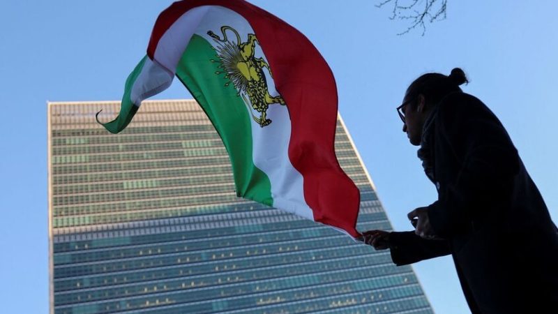 إيران.. إعادة فتح المدارس بعد أسبوع من الإغلاق