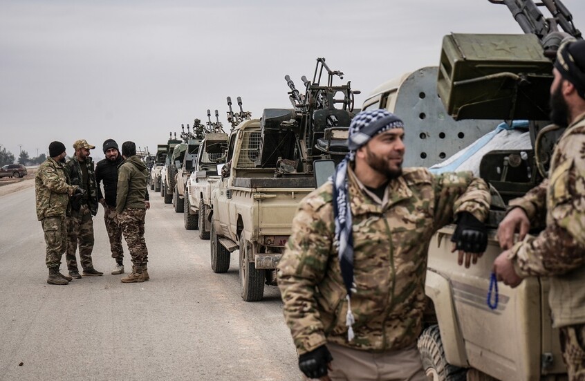 سوريا.. دير الزور في عطلة طارئة ونداء للسكان بالبقاء في منازلهم وسط تصاعد التوتر مع “قسد”