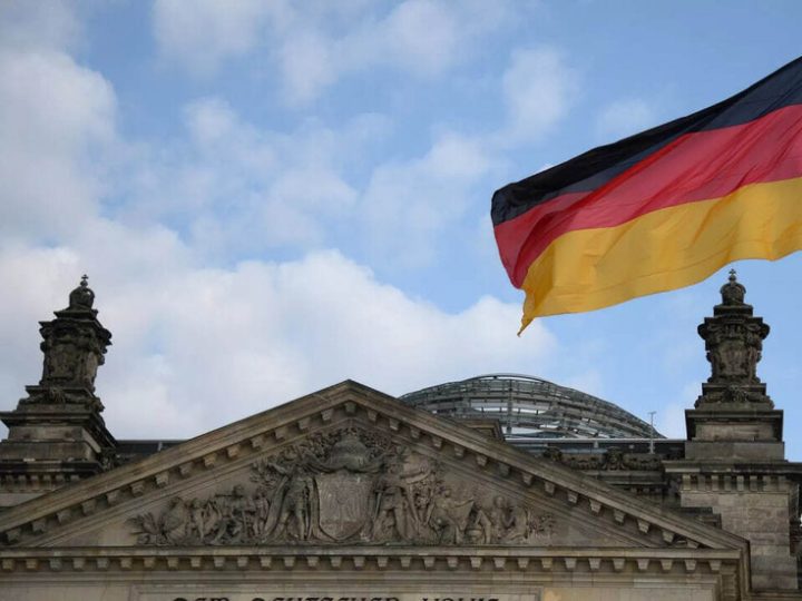 ألمانيا تدعو الاتحاد الأوروبي إلى فرض رسوم جمركية جوابية على الولايات المتحدة