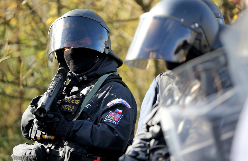 مقتل شخص وإصابة 4 في إطلاق نار عند مجلس بلدي في التشيك