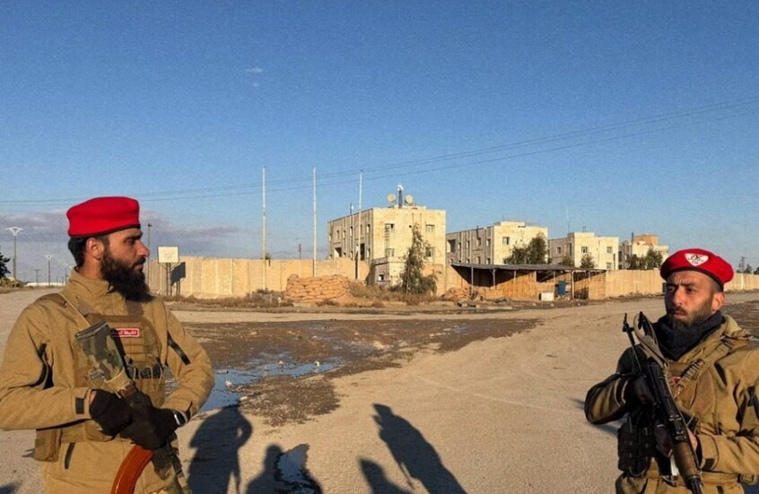 الحكومة السورية تحمل قيادة “قسد” مسؤولية أي خرق أمني في السجون التي تؤوي عناصر “داعش”