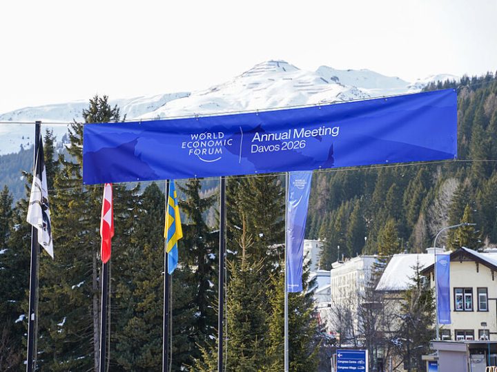 الدنمارك تقاطع منتدى دافوس وسط تصاعد الخلاف مع واشنطن حول غرينلاند