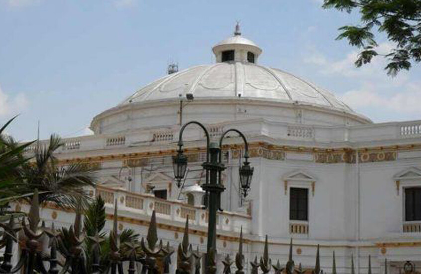 نائب مصري يشعل أزمة بمخالفة دستورية تحت قبة البرلمان