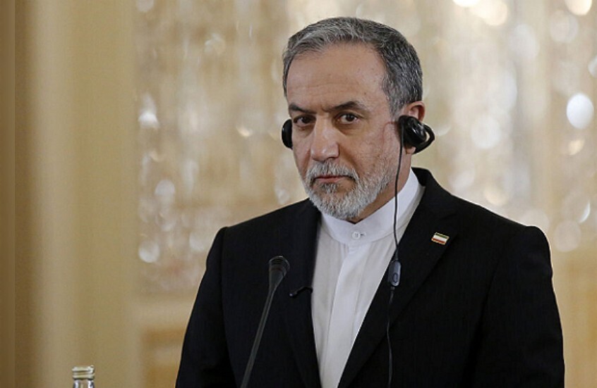 منتدى الاقتصاد العالمي يستبعد وزير الخارجية الإيراني من قمة دافوس