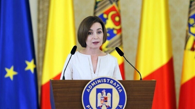 نائب مولدوفي: ساندو تبتز الاتحاد الأوروبي للبقاء في السلطة