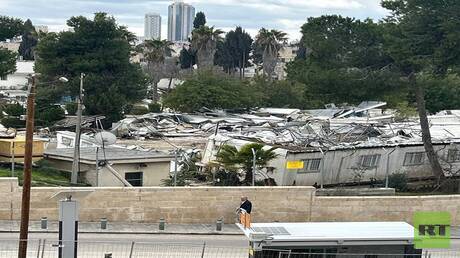 إسرائيل تقتحم مقر “الأونروا” في القدس وتهدم منشآته بإشراف بن غفير (فيديوهات)