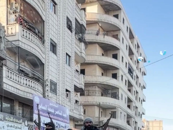 سوريا.. الأمن الداخلي ينتشر في شوارع الرقة لتأمين المنطقة وحماية الممتلكات  “فيديو”