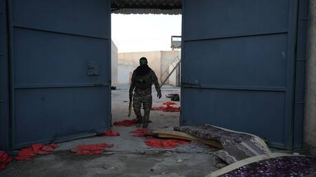 الدفاع السورية تحذّر “قسد” من استهداف قواتها وتوجه رسالة للأكراد