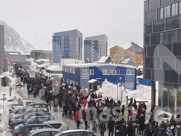 مهاجرون روس في غرينلاند ينضمون إلى احتجاجات محلية ضد مساعي ترامب لضم الجزيرة