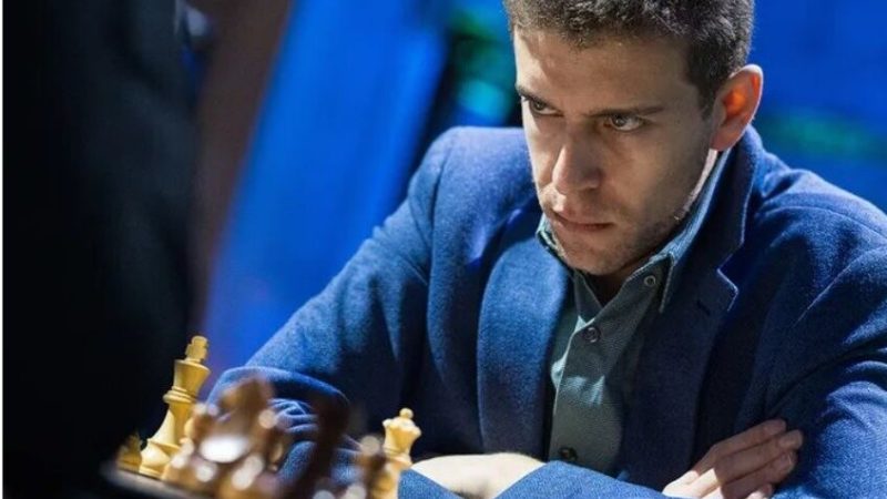 كشف سبب وفاة نجم الشطرنج الأميركي بعمر 29 عاما