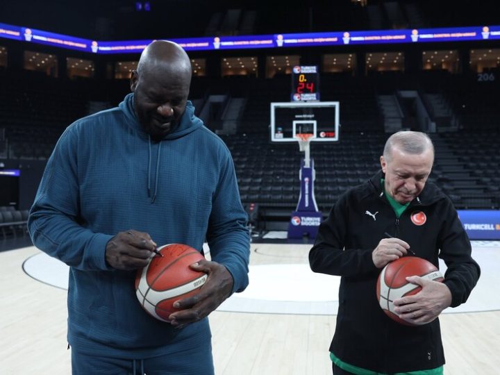 لقاء استثنائي يجمع أردوغان وشاكيل أونيل في إسطنبول