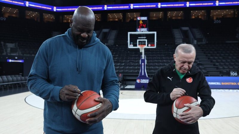 لقاء استثنائي يجمع أردوغان وشاكيل أونيل في إسطنبول