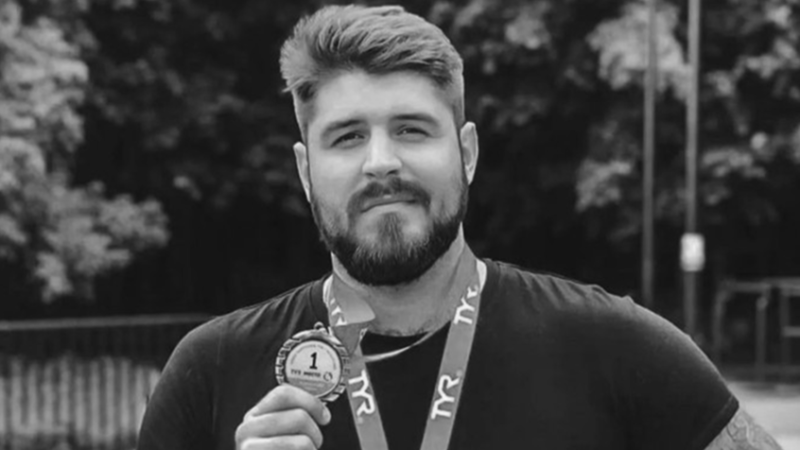 بعد اختفائه في سباق البوسفور..  الحمض النووي يؤكد مصرع السباح الروسي سفيتشنيكوف