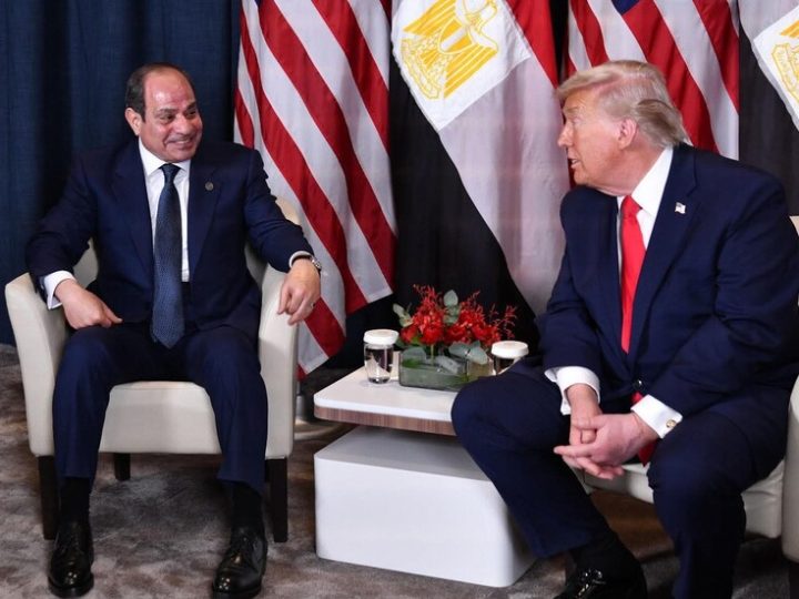 ترامب يمازح الرئيس المصري بسبب لغته الإنجليزية