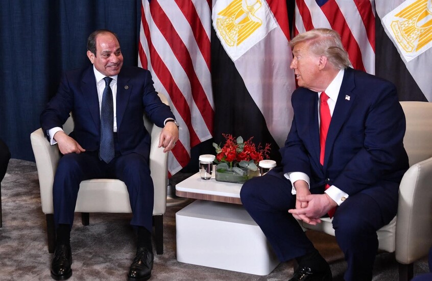 ترامب يمازح الرئيس المصري بسبب لغته الإنجليزية