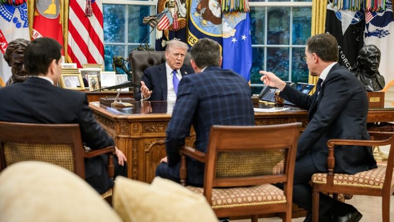 أمين عام الناتو يشيد بقيادة ترامب