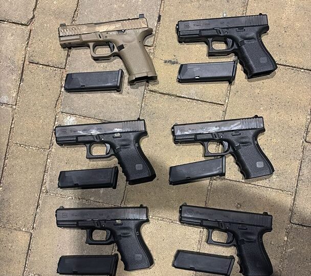 إسرائيل تعترض طائرة مسيرة تحمل 10 أسلحة نارية