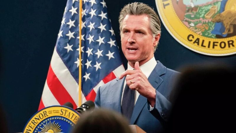 “بيت الولايات المتحدة” يمنع حضور حاكم كاليفورنيا!