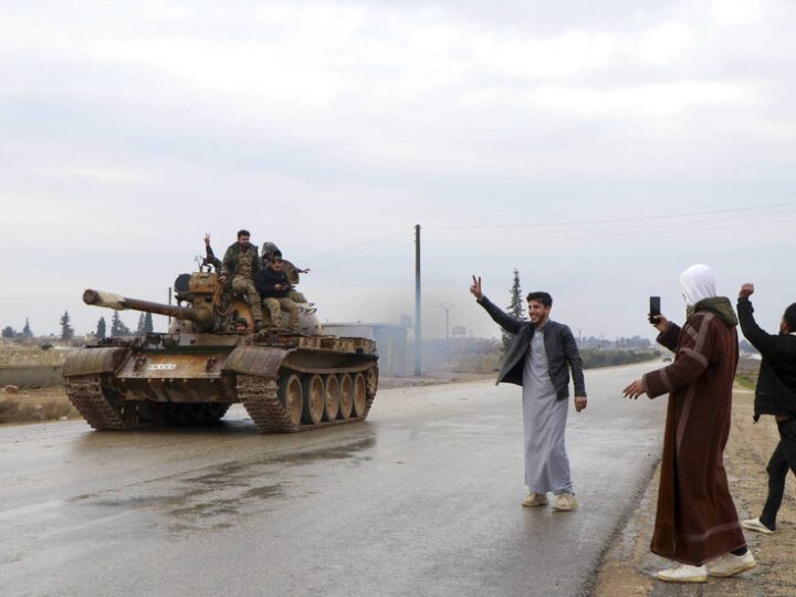 فيديوهات متداولة: الجيش السوري يدخل بلدة تل براك شمال شرقي الحسكة