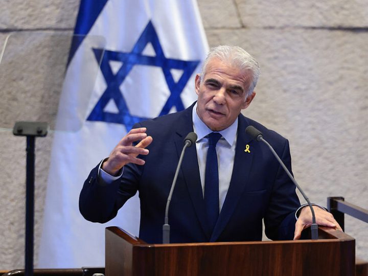 لابيد:  تحولنا إلى أداة هامشية في غزة