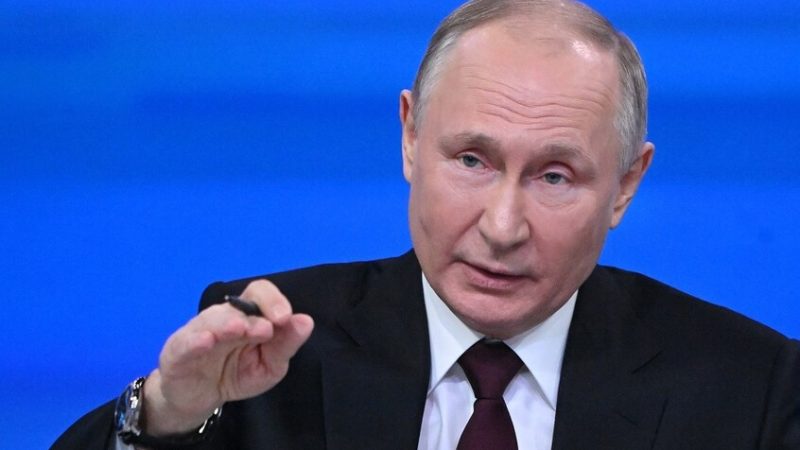 بوتين: الدول الرائدة تتمسك بالمحافظة على السيادة في المجال الإلكتروني