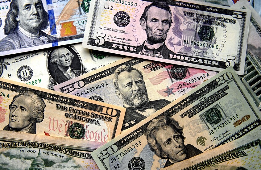 رويترز: المستثمرون الأوروبيون يفكرون في الابتعاد عن الأصول الأمريكية  