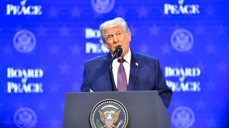 ترامب يقيّم نتائج رحلته “الرائعة” إلى دافوس