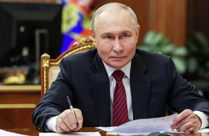 بوتين: روسيا تعزز قوتها في بناء كاسحات الجليد النووية وتواصل استكشاف القطب الشمالي