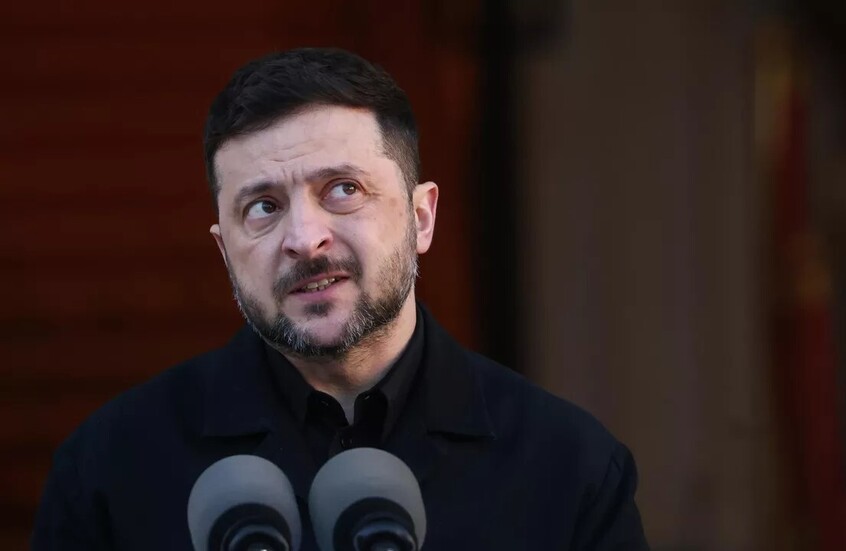 مسؤول إيطالي: خطاب زيلينسكي في دافوس كشف عن “دمية” في مأزق بعد فقدان الدعم الأمريكي