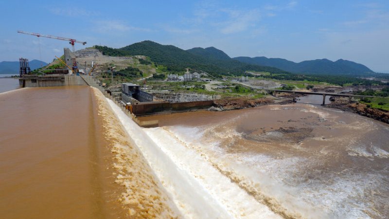 خبير بجامعة القاهرة: إثيوبيا ترغب في بيع مياه النيل لمصر وتخطط لبناء 3 سدود (فيديو)