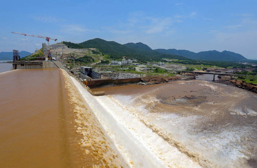 خبير بجامعة القاهرة: إثيوبيا ترغب في بيع مياه النيل لمصر وتخطط لبناء 3 سدود (فيديو)