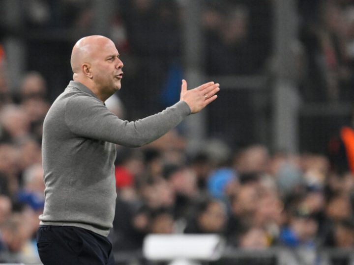 أرني سلوت يكشف سبب سقوط ليفربول بشكل درامي أمام بورنموث