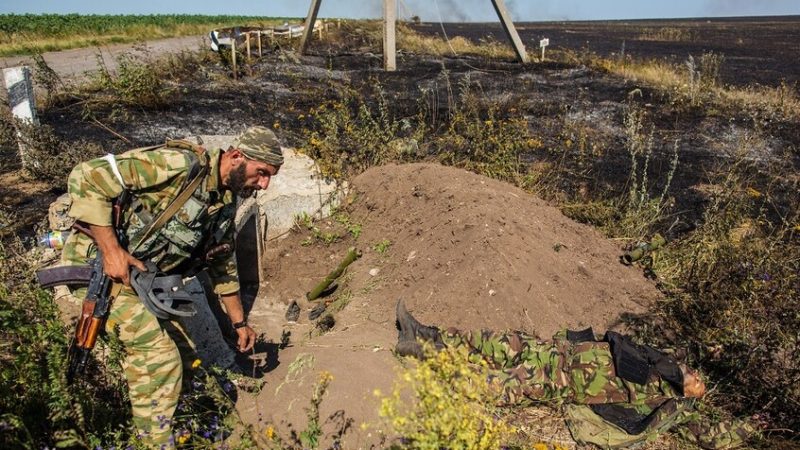 خبير يوضح سبب ترك قوات أوكرانيا أكواما ضخمة من جثث قتلاها دون سحبها