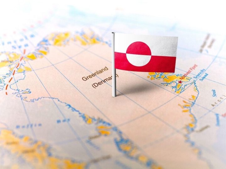 بيسكوف يؤكد أهمية موقع غرينلاند بالنسبة لأمن روسيا