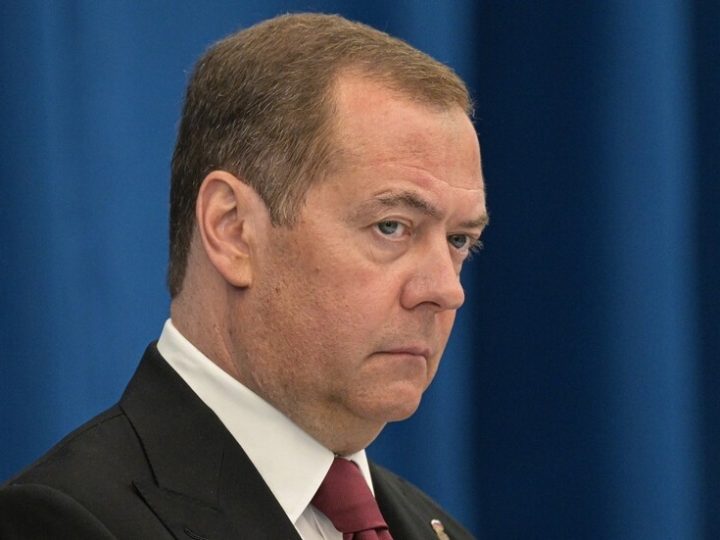 مدفيديف: “القبة الذهبية” تتعارض جذريا مع ستارت وموسكو ستتصرف وفقا لخطوات واشنطن الحقيقية