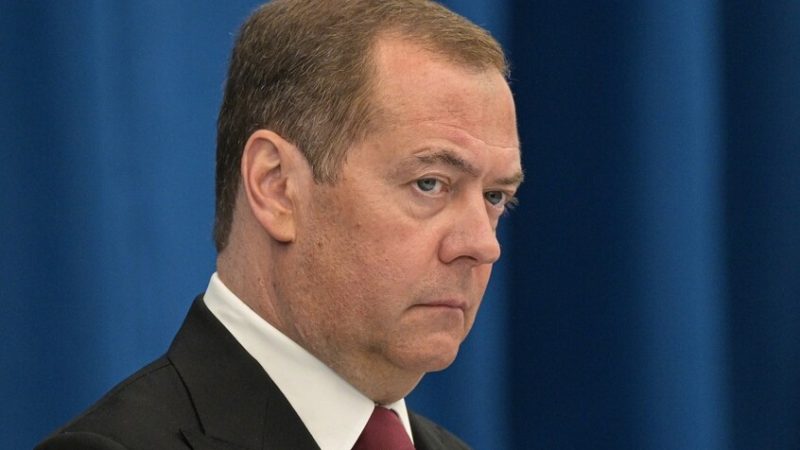 مدفيديف: “القبة الذهبية” تتعارض جذريا مع ستارت وموسكو ستتصرف وفقا لخطوات واشنطن الحقيقية