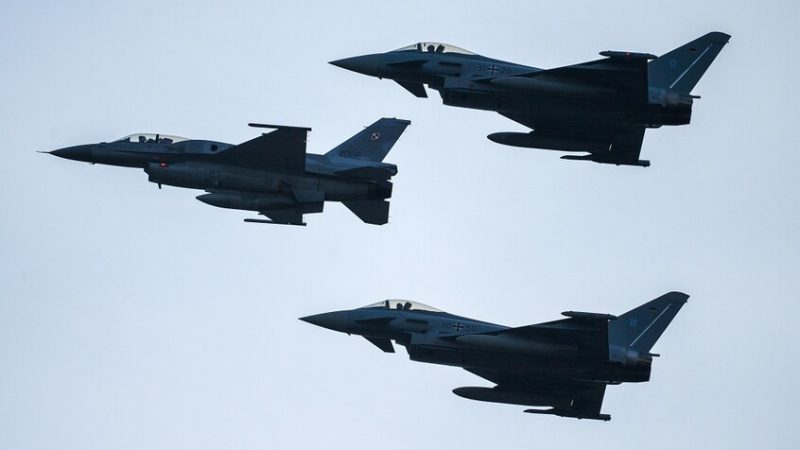 نقل ثلاث طائرات حربية أمريكية من ألمانيا إلى الشرق الأوسط