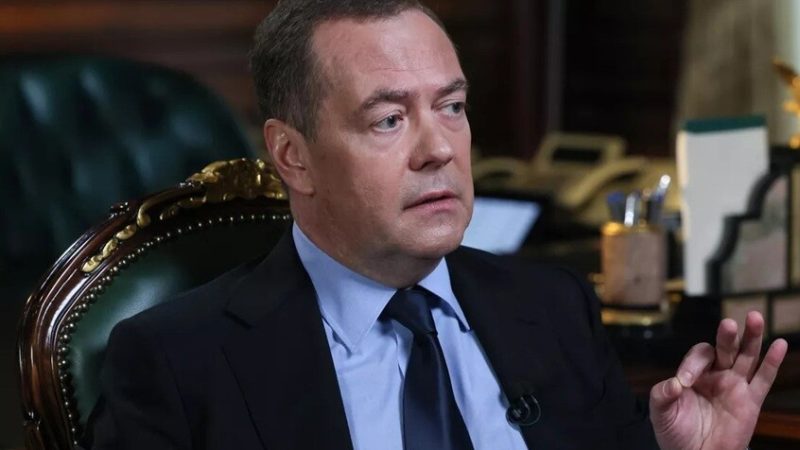 مدفيديف: الهجوم الأوكراني على مقر بوتين كان يشكل أساسا للرد بأسلحة خاصة