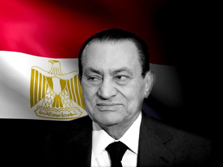 كواليس لم تنشر من قبل.. إعلامي مصري يكشف عتاب مبارك للمشير طنطاوي وحقيقة توريث الحكم (فيديو)